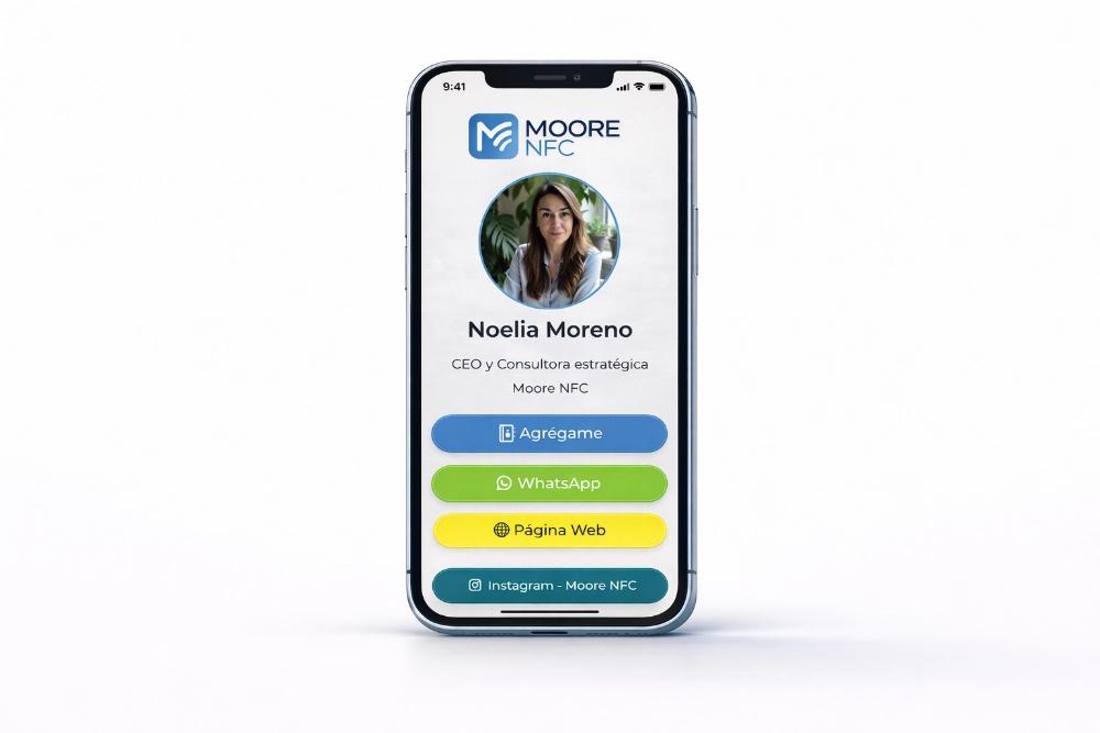 Perfil digital de contacto Moore NFC con tarjeta NFC y botones de contacto como WhatsApp, web y guardar contacto